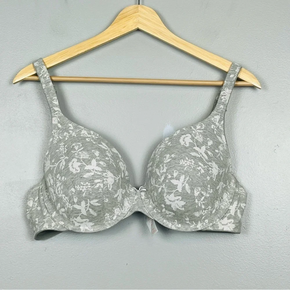 Cacique gray floral Lightly Lined T-shirt underwire adjustable strap bra, 40C.